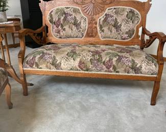 Details of Settee Set Victorian 