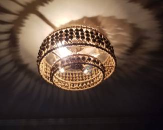 Ceiling light fixture