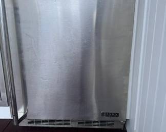 Lynx outdoor refrigerator 