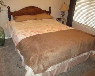 QUEEN SIZE BED