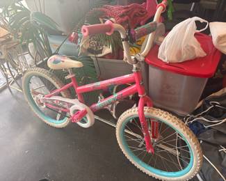 Girls bike $20