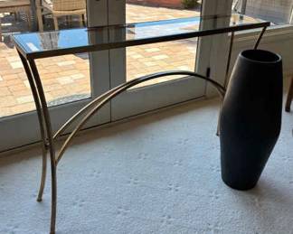 SF157Console Table And Ceramic Pot