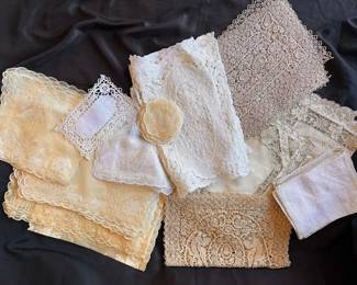 SF130Assorted Vintage Table Linens