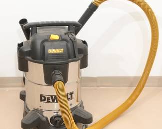 DeWalt 10-Gallon Wet/Dry Vacuum