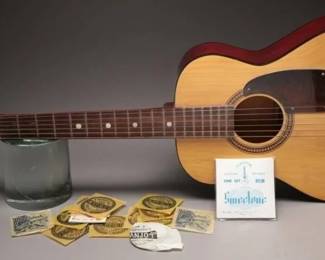 Silvertone Acoustic Guitar Model J19