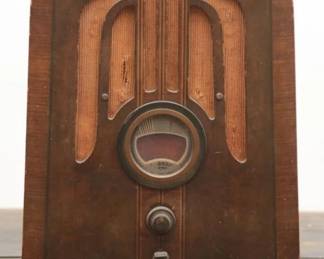 Philco Model 37-620 Tube Radio, Circa 1930s