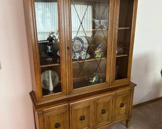 Thomasville China Hutch
