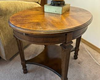 Drexel San Martin Side Table with Pull Out Drink Tray