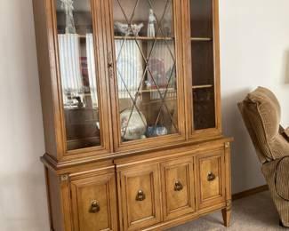 Thomasville China Hutch