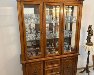 Stanley Furniture China Cabinet