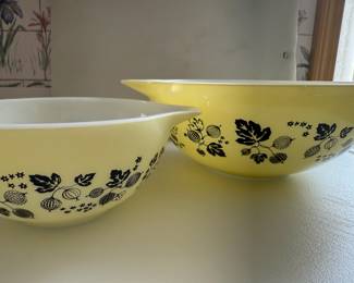 Set of 3 Pyrex Gooseberry Cinderella Mixing Bowls