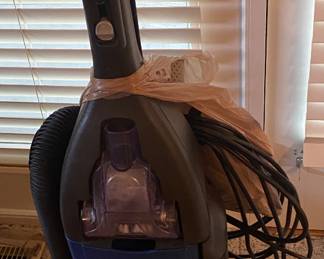 Hoover Wind Tunnel vacuum