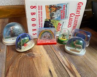 Vintage snow globes 