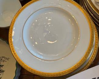 Royal Gold pattern from Royal Doulton