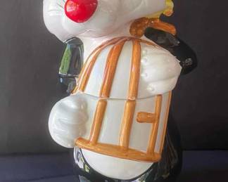 Warner Bros Sylvester And Tweety Bird Cookie Jar