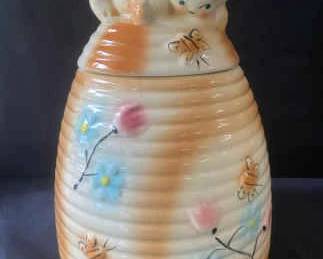 Kitten On Beehive Cookie Jar