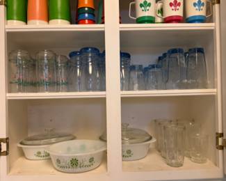 More fun Vintage Kitchen Items, including glassware and baking dishes.