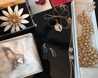Unique and vintage jewelry