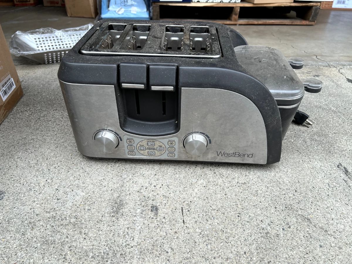 westbend toaster and egg boiler $8