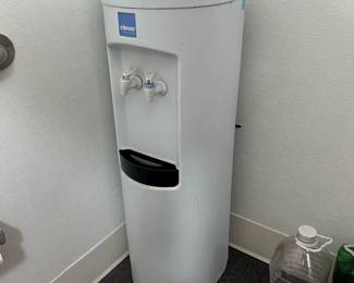 drinker water dispenser. $10
