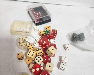 ANTIQUE DICE