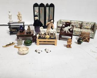 JAPANESE DOLL HOUSE ROOM WITH FABULOUS ITEMS