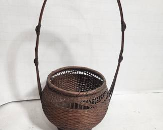 ANTIQUE 1900'S CHINESE REED POT