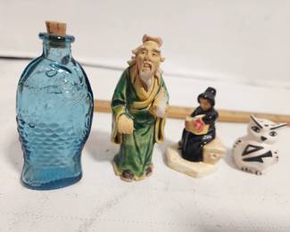 MINI FIGURINES