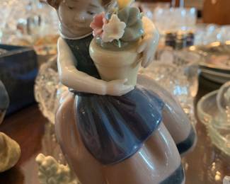 Lladro figure - Spring is Here - 1983