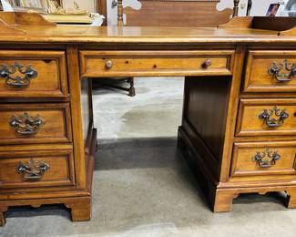 Front view of gentleman's desk