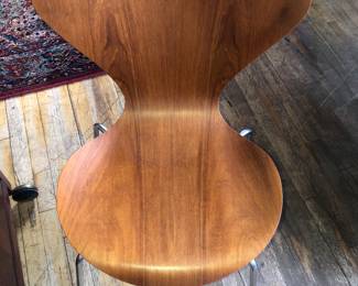 Arne Jacobsen Seven chair, 1 pair