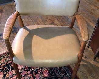 Desk chair