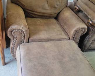 1 of 2 Chairs that match couch