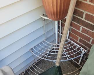 Plant stand