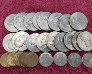 27 Dollar Coins 17 Eisenhower, 6 Sacagawea & 4 Susan B. Anthony
