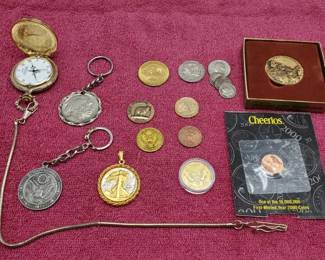 Lot incl. Walking Liberty Half Dollar 90% Silver in Bezel, Medals & More See Photos