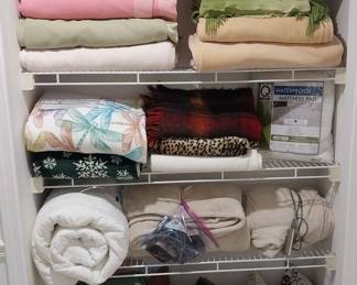 linens, towels