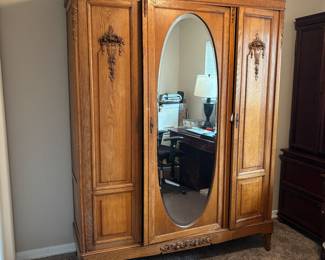 Majestic Oak Wardrobe Armoire