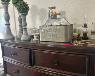 Nice decor
