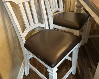 Chairs with table