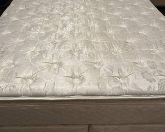 Another king size bed