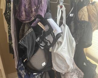 VERY NICE BRAS MOSTLY SIZE 42 D