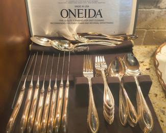 ONEIDA SILVER ARBOR SILVER PLATE. 5 PC PLACE SETTING SERVICE FOR 8 WITH 5 SERVING PIECES. WE HAVE 2 SETS