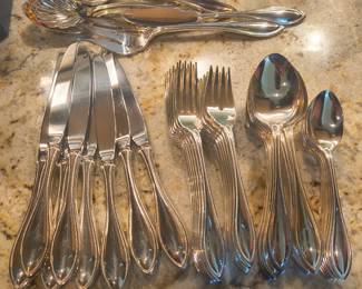 ONEIDA SILVER ARBOR SILVER PLATE 5 PC PLACE SETTING SERVICE FOR 8 PLUS 5 SERVING PIECES. WE HAVE 2 SETS