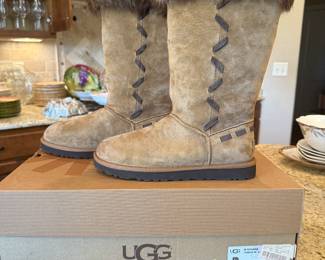 NEW OGG BOOTS