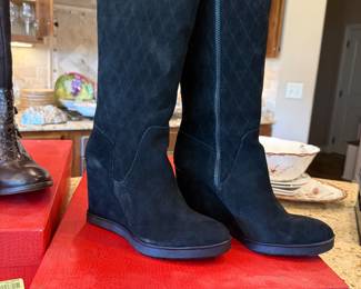 NEW DONALD PLINER BOOTS