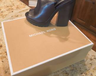 NEW MICHAEL KORS SHOES