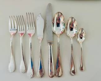 France Argent Silverplate incomplete service for 12 and serving pieces in felt lined wooden box.