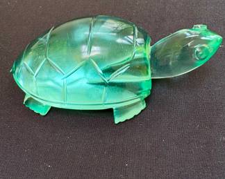 Green glass turtle paperweight