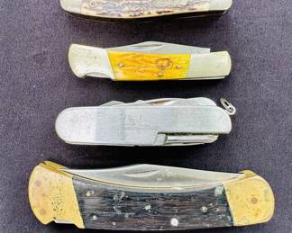 Large selection of vintage pocket knives